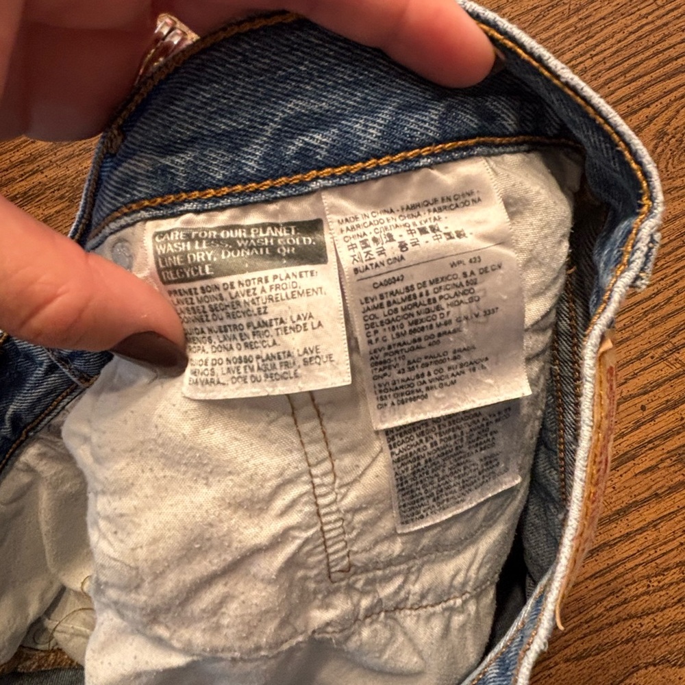 Levi’s women’s denim short W30 - Picture 14 of 15